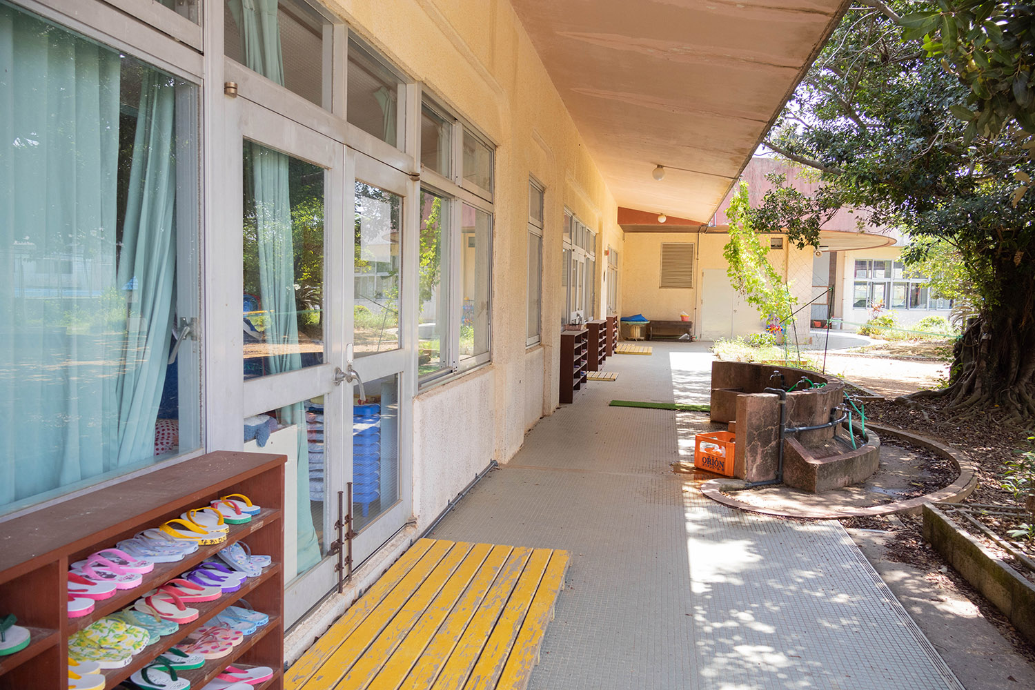 ぞうりのくつばこの写真